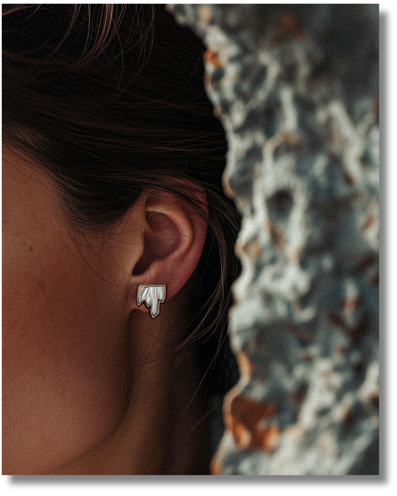 Lalique Terramineral earring, generated with Midjourney